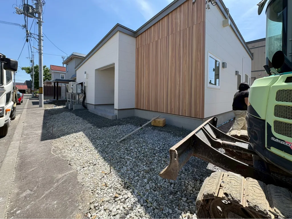 江別市の住宅外構｜施工中の写真