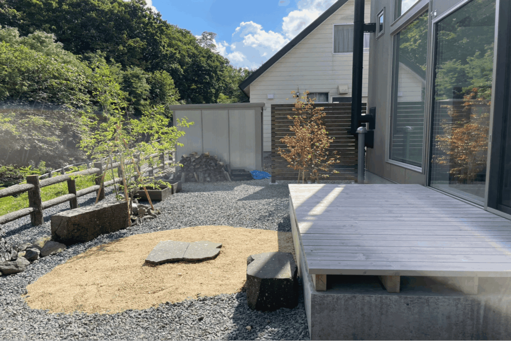 和モダン外構は植栽と陰影で上質感をつくりやすい