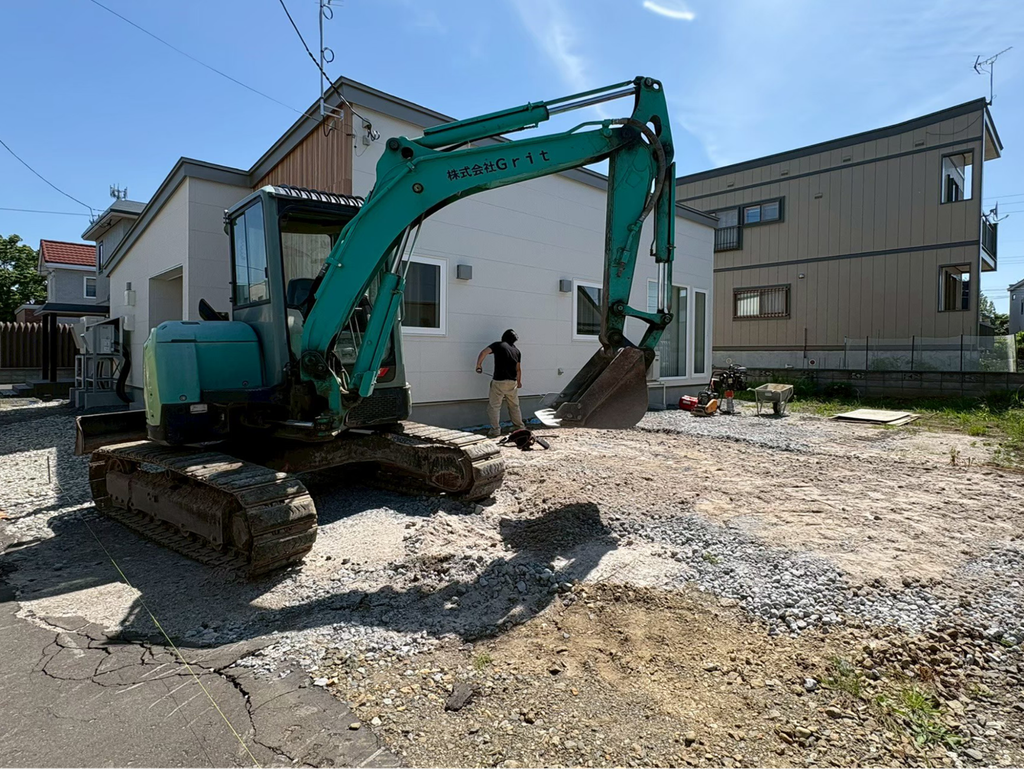 江別市の住宅外構｜施工中の写真